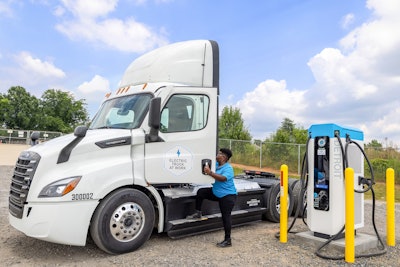 Salem Carriers electric Freightliner